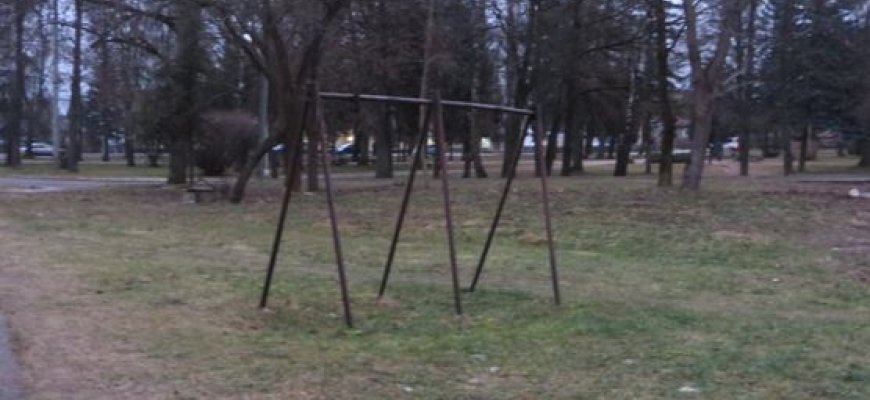Padovanokime Rokiškio vaikams lauko žaidimų aikšteles (foto)