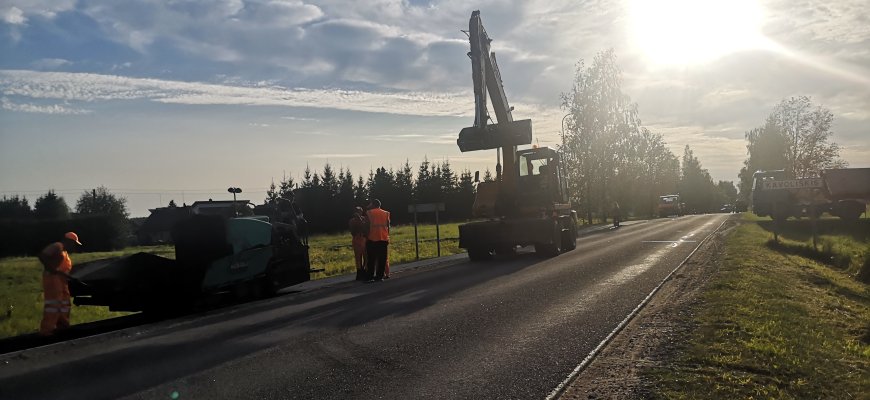 Klausimai apmąstymams: kaip ir kodėl į miesto šventės renginių programą įtrauktas nebaigto dviračių takelio atidarymas? (foto +video)