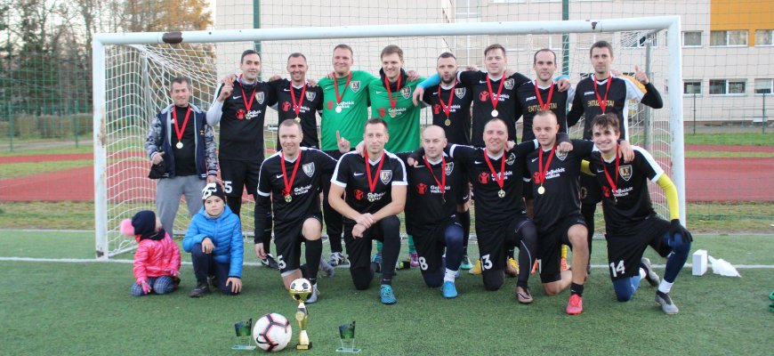 Atminties turnyras sukvietė rajono futbolo komandas (video + foto)