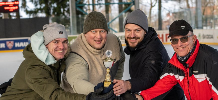Lietuvos aisštoko čempionate sublizgėjo Rokiškio Rotary komanda (video+foto)