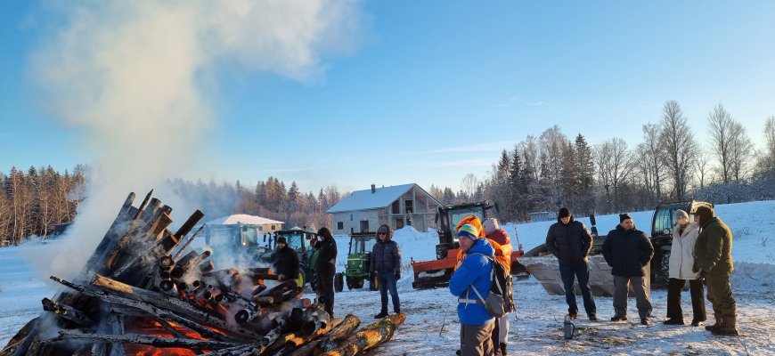 LR Seimo nariai pradėjo neeilinę sesiją žemdirbių problemoms spręsti