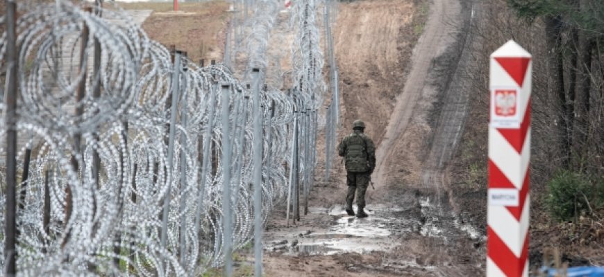 Vyriausybė siūlo mėnesiui pratęsti nepaprastąją padėtį pasienyje