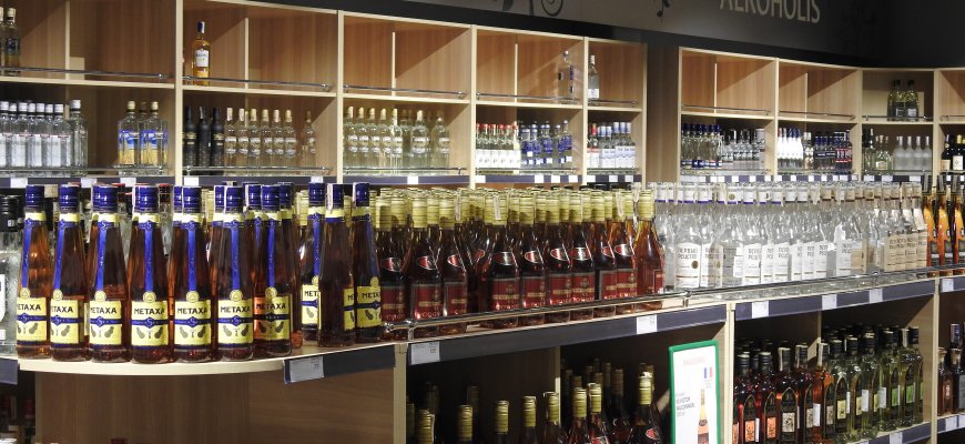 Pavogė alkoholinių gėrimų už daugiau nei 900 Eurų