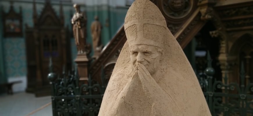 Sekmadienio šv. Mišios Rokiškio šv. apaštalo evangelisto Mato bažnyčioje (video)