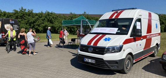 Prie Rokiškio turgaus gyventojai buvo kviečiami skiepytis nuo Covid-19