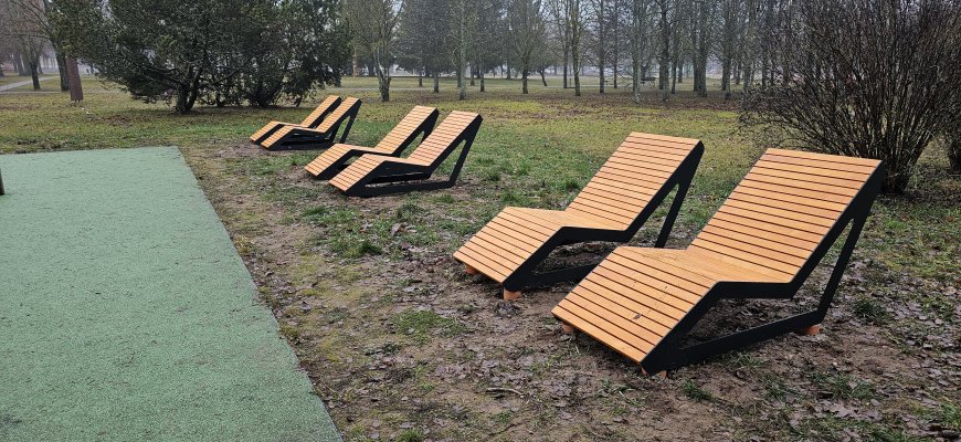 Šepkos parke sumontuoti gultai (video+foto)