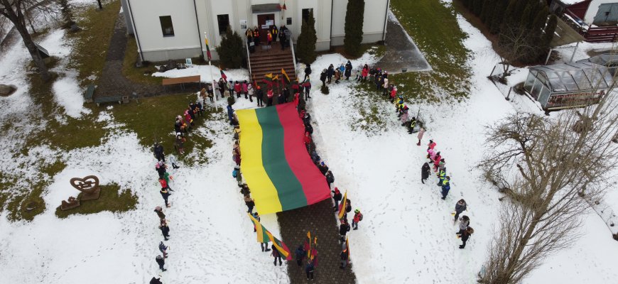 Praskambėjo žygis „Su trispalvėmis per Obelius“ (video+foto)