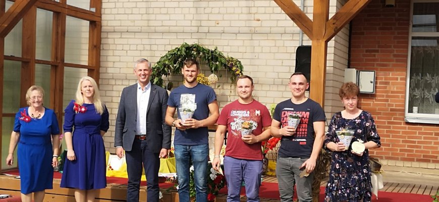 Lailūnų kaimo bendruomenėje šventė „Po darbelių po darbų“ (foto)