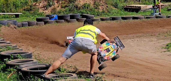 Benzininių RC modelių varžybos Rokiškyje (video+foto)