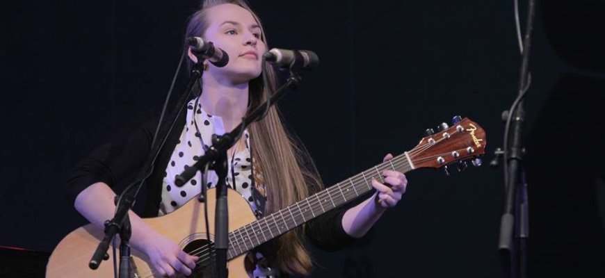 Neatrasti talentai slypi paprastume, arba kas bendro tarp gitaros ir vizažo (foto)