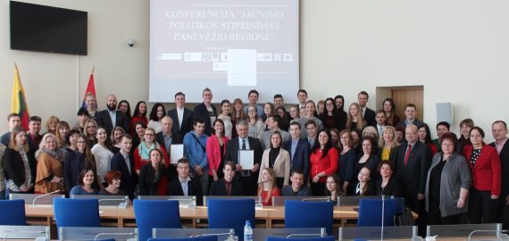 Jaunimo politikos stiprinimo gairės įtvirtintos rezoliucijoje