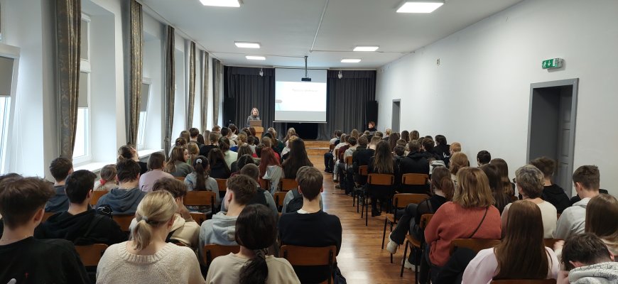Pamoka Juodupės gimnazijoje. Nuo Europos Parlamento įstatymo „Pusryčių direktyva“ iki klausimo „Ar žinai, ką iš tikrųjų valgai?“
