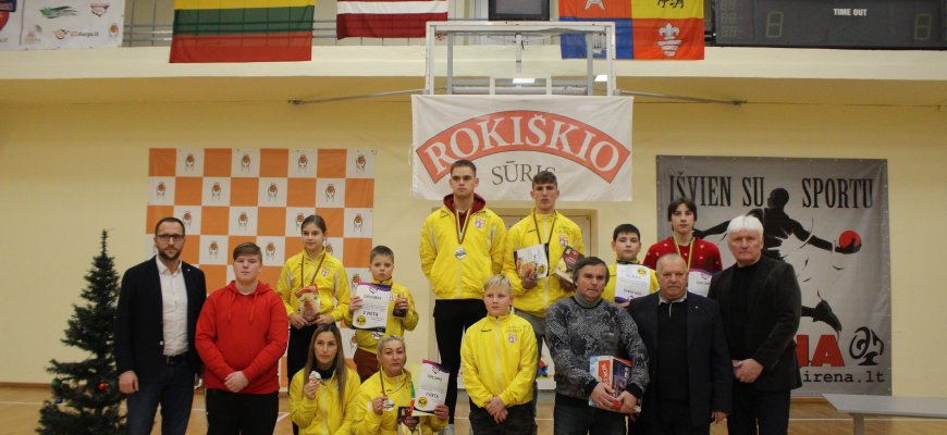 Po pertraukos sunkiaatlečiai vėl varžėsi Rokiškyje: į turnyrą buvo daug norinčiųjų (video + foto)