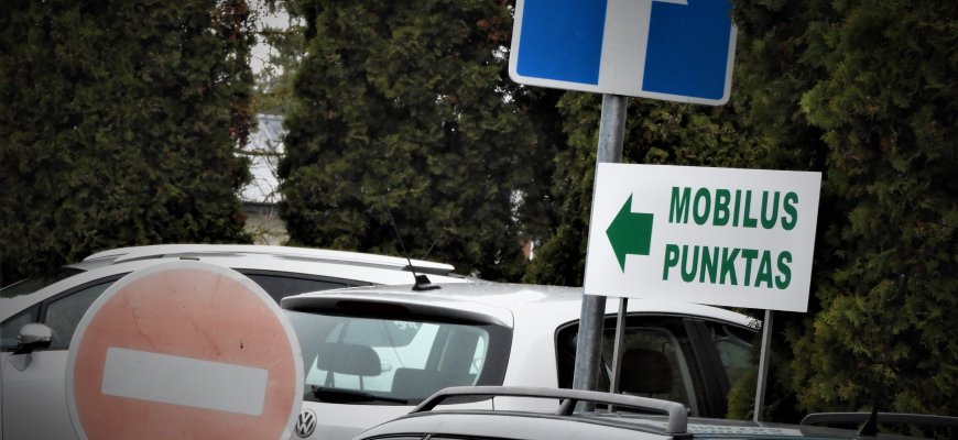Praėjusią parą nustatyti 902 nauji COVID-19 atvejai, mirė 27 žmonės