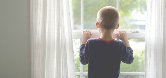 Ugniagesiai ragina niekada namuose nepalikti vienų vaikų