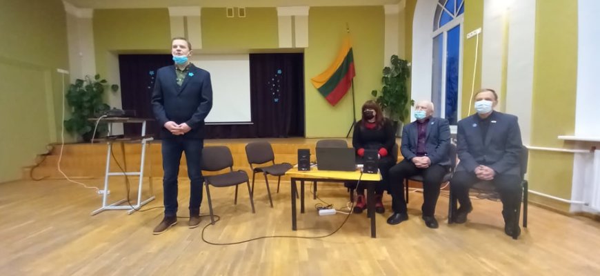 Sausio 13-ąją – pilietinio ugdymo pamoka „Atmintis gyva, nes liudija“ Rokiškio Senamiesčio progimnazijoje (foto)