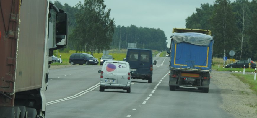 Nuo gruodžio įsigalioja naujos KET taisyklės ir kelio ženklai