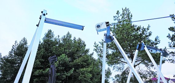 L. Šepkos parke vėl neatlaikė įranga – žaidžia vaikai, suaugusieji ar statybininkai?