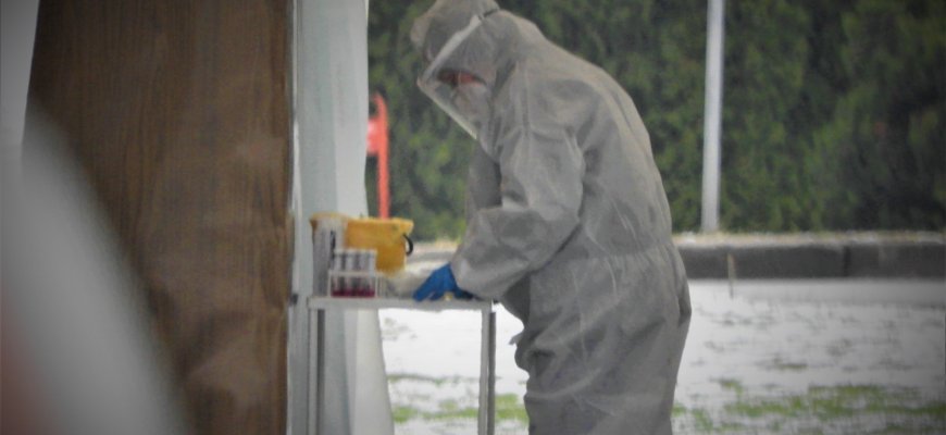 Seimas ėmėsi pataisų, kurios darbuotojus įpareigotų tirtis dėl COVID-19