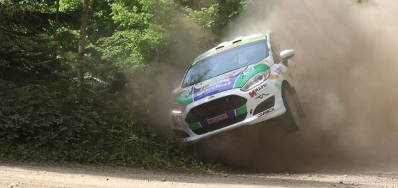 „Samsonas Rally Rokiškis“ R2 klasėje dėl naujutėlaičio „Toyota Yaris“ kovos ekipažai iš trijų šalių