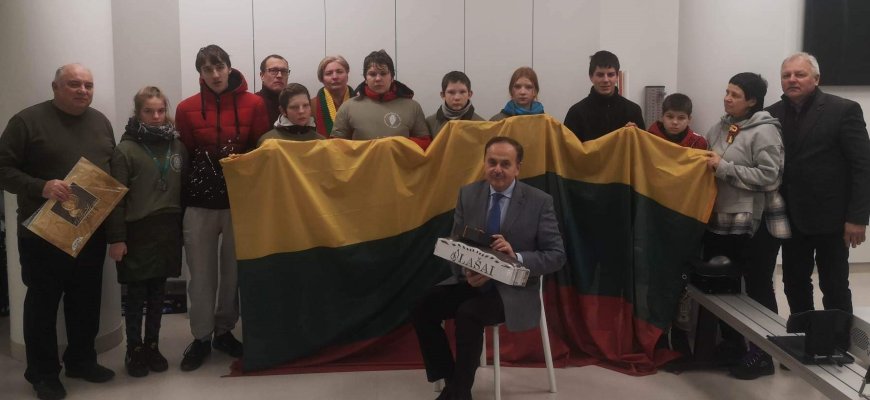 Rokiškėnai dalyvavo Sausio 13-ąjai skirtame bėgime ir aplankė gyvybę gelbėjusį gydytoją (foto)