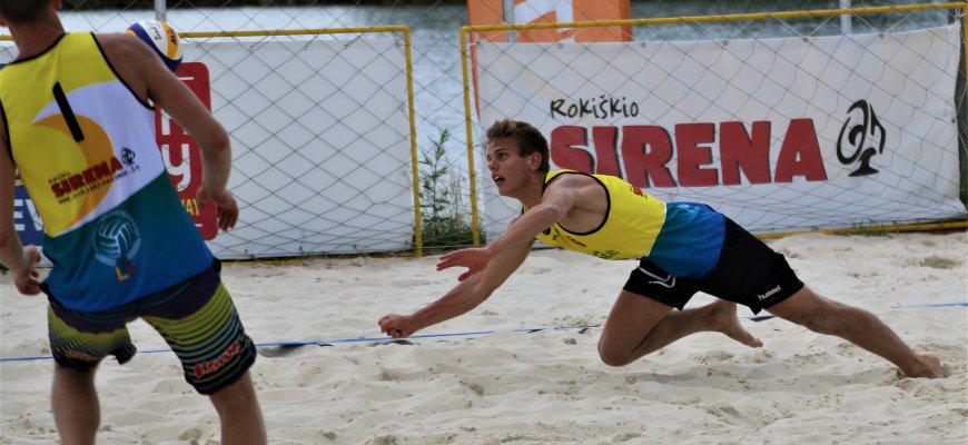 Velykalnio bendruomenės aikštyne organizuojamos Rokiškio rajono paplūdimio tinklinio varžybos