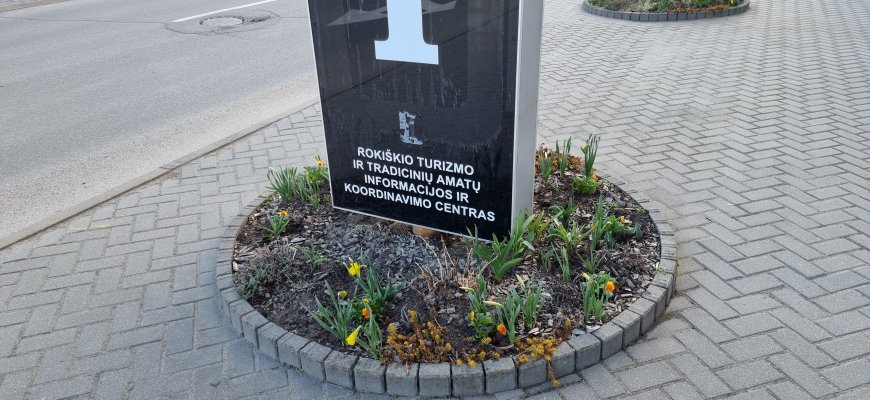 Vėl skelbia konkursą