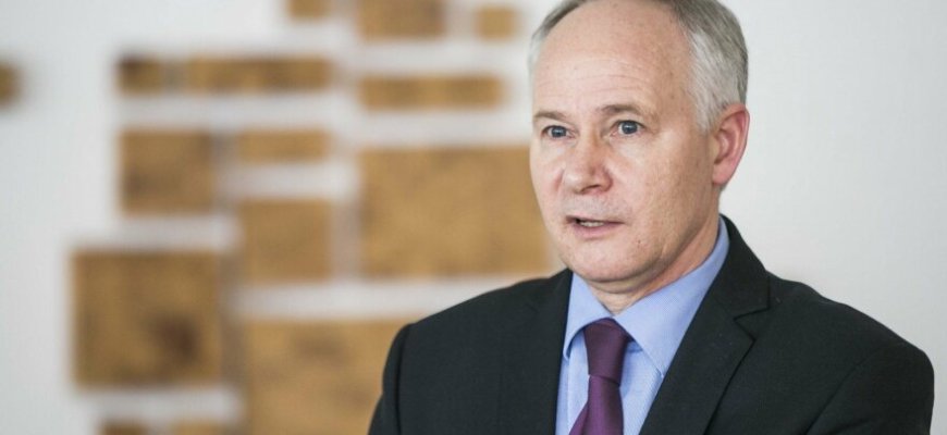 A. Monkevičius: kovojant su patyčiomis ir smurtu, mokyklos galėtų samdyti saugos tarnybas
