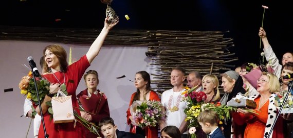 Raudonu kilumu Rokiškyje nusileido „Aukso paukštė“ (foto)