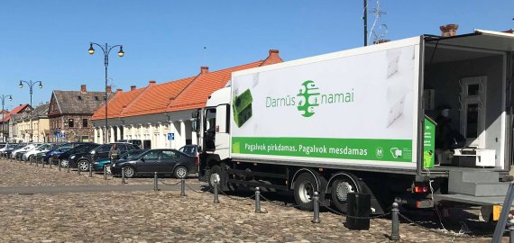 Namas ant ratų mokė tausoti aplinką