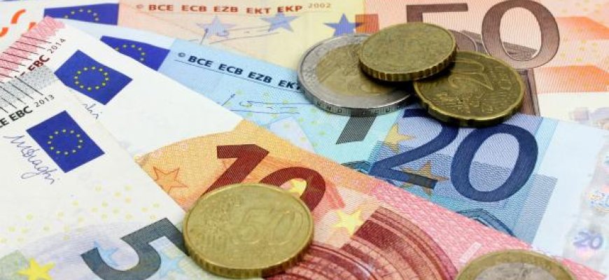 Telefoniniai sukčiai vėl siaučia: rokiškėnė lengva ranka atidavė santaupas