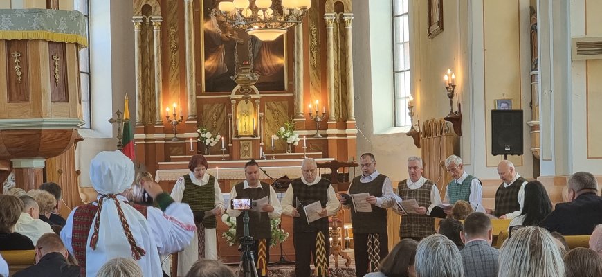 Šeštąjį kartą skambėjo „Giesmių pynė Marijai“ (foto)