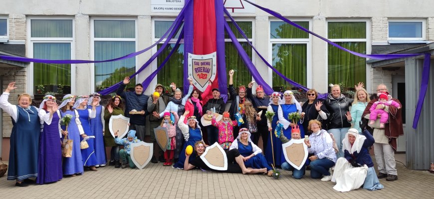 Tėvo diena Bajoruose paminėta kardus galandant šių dienų riteriams (foto)