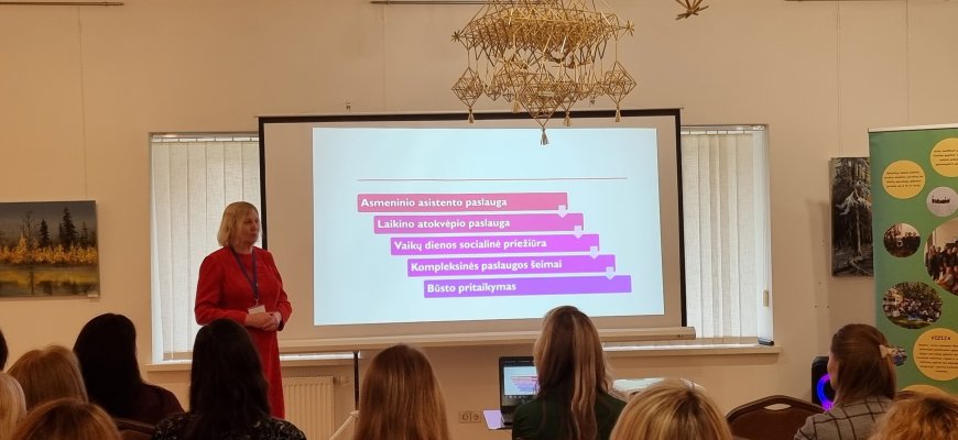 Dalinosi patirtimi ir aktualia informacija – Rokiškio specialioji mokykla kalbėjo apie savo vaikų ateitį