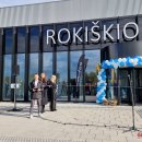Perkirpti baltą arenos atidarymo juostelę į Rokiškį atskubėjo Ministrė Pirmininkė (foto)