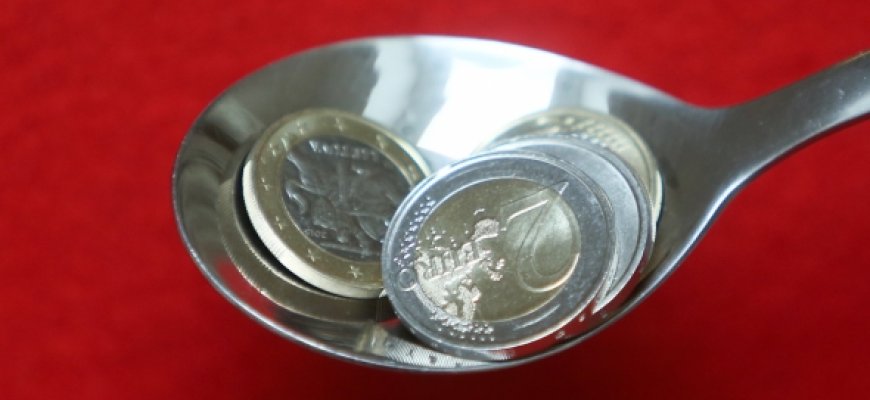 Nuo rugpjūčio 1-osios skolininkai galės lengviau atsikvėpti: keičiasi antstolių įkainiai