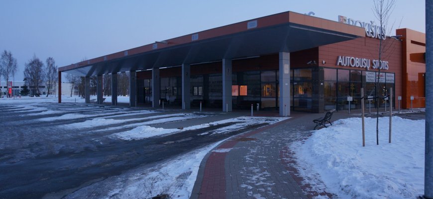 Keleivių dėmesiui: keičiasi autobusų maršrutai moksleivių atostogų metu