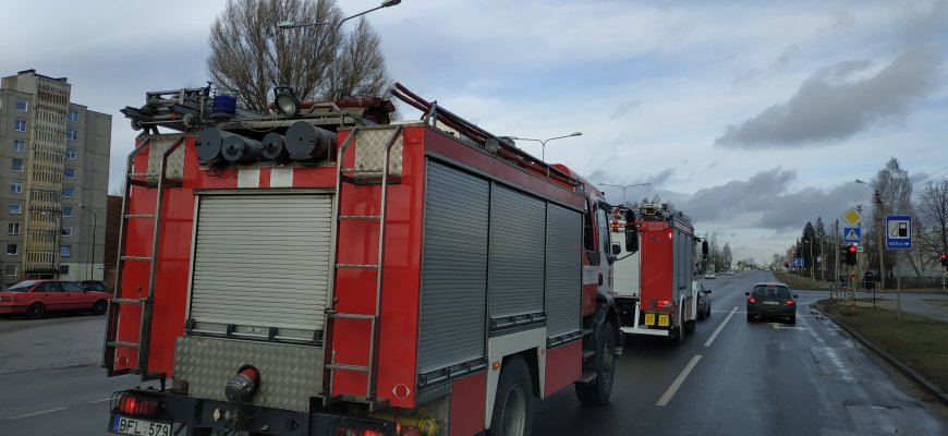Gaisrą sukėlė... elektros lemputė?