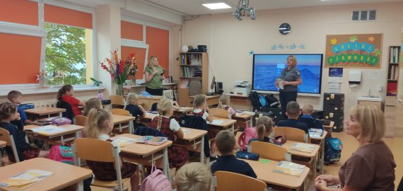 Pirmokams pakartojo saugaus elgesio kelyje taisykles