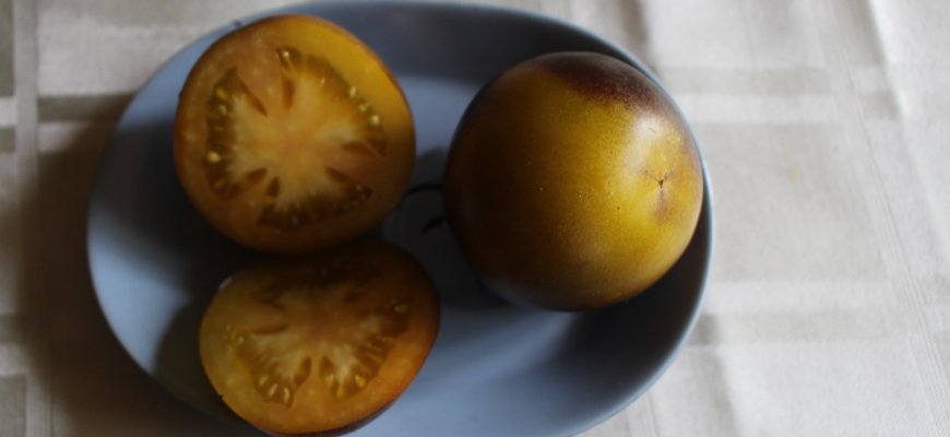 „Ananas blue“ – gražus vaisinio skonio pomidoras