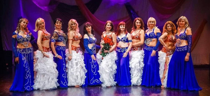 „Vasaronės“ kviečia šokti: viduramžių ar rytietiškais ritmais