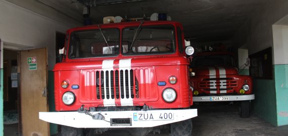 Pandėlyje vilkikas užtvėrė kelią