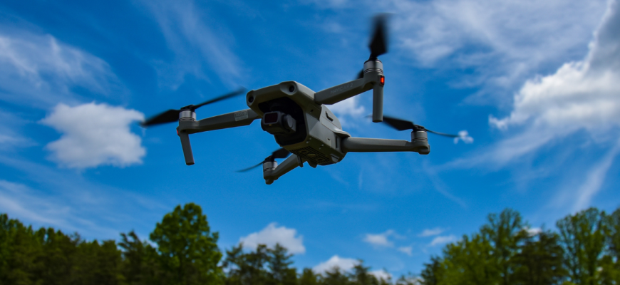Mitai ir faktai apie dronus: kur teisybė, o kur melas?