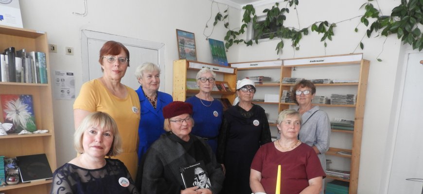 Salų miestelio bibliotekoje – teatralizuota popietė, skirta Ievai Simonaitytei (foto)