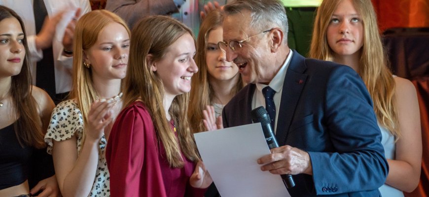 J. Tūbelio progimnazijos baigimo pažymėjimų įteikimo šventė (video+foto)