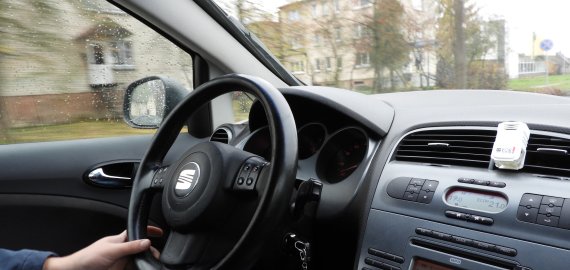 Į teisiamųjų suolą sės neteisėtai automobilių už 1,7 mln. eurų pardavę uteniškiai