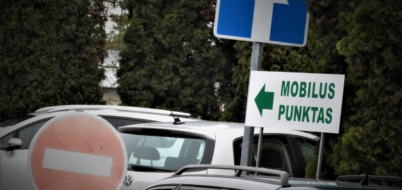 Seime liko vienas žingsnis įteisinti, kad nesiskiepiję darbuotojai mokėtų už testus
