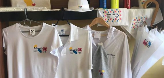 Rokiškio turizmo ir tradicinių amatų informacijos ir koordinavimo centre jau galima įsigyti
