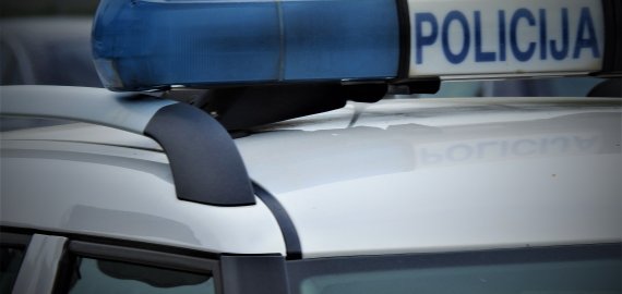 Nei vairuotojo pažymėjimo, nei blaivios galvos