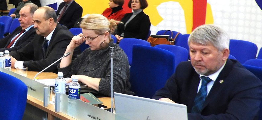 Siūlo sudaryti laisvų patalpų sąrašą nevyriausybininkams – savivaldybė tvirtina, kad tokių beveik nėra